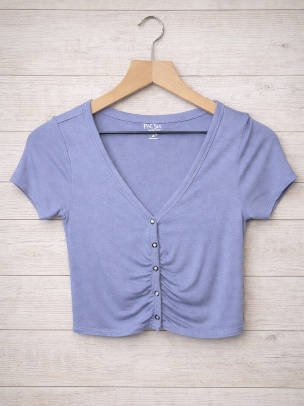 PacSun Periwinkle Ruched Button-Front Crop Tee (209)